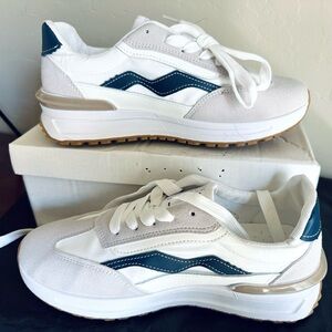 NEW women’s athletic shoes
